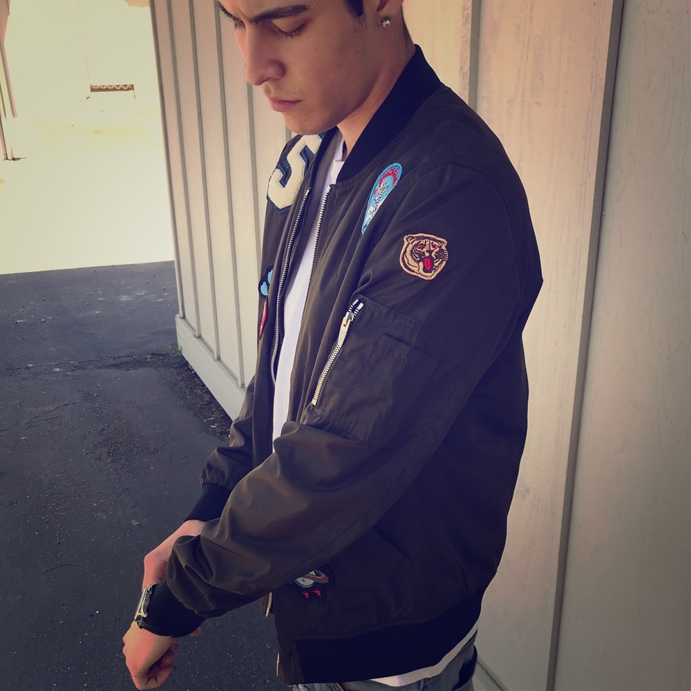 Bomber Jacket - Picture 3 of 6